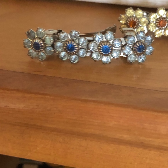 Gorgeous Colored Crystal Floral Barrettes - Picture 7 of 8